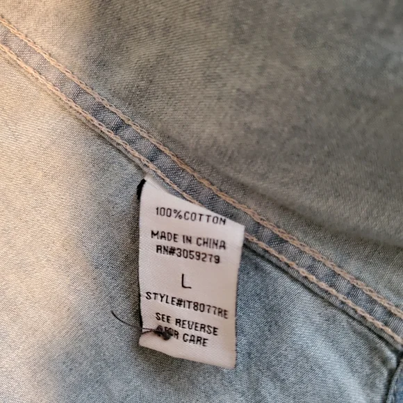 Light Jean women's button down - Picture 3 of 11